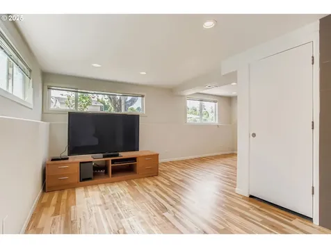 14555 NE Knott Court Portland OR 97230