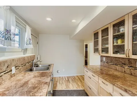 14555 NE Knott Court Portland OR 97230