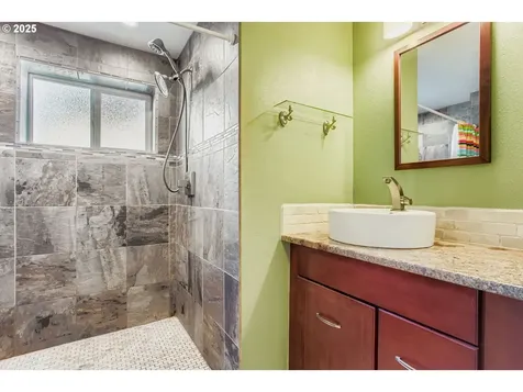 14555 NE Knott Court Portland OR 97230