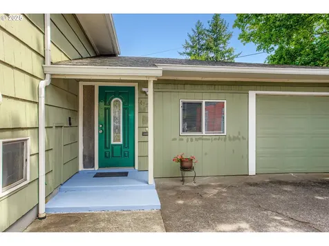 14555 NE Knott Court Portland OR 97230