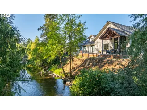 1160 Bedlington Terrace Silverton OR 97381