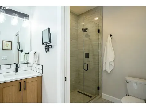 1160 Bedlington Terrace Silverton OR 97381