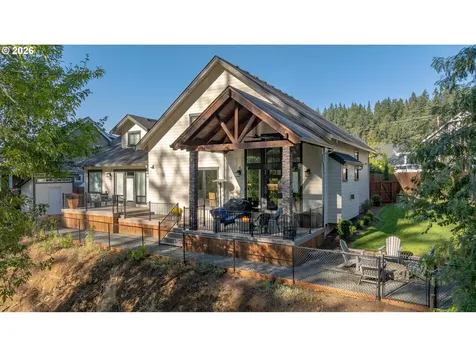 1160 Bedlington Terrace Silverton OR 97381