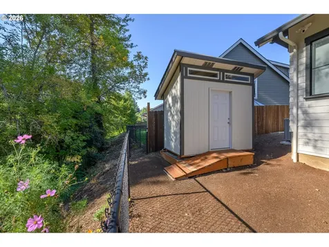 1160 Bedlington Terrace Silverton OR 97381