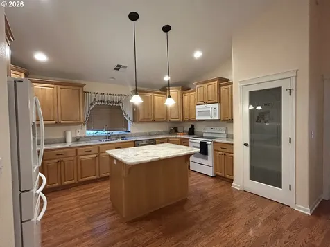 128 Watusi Court Winston OR 97496