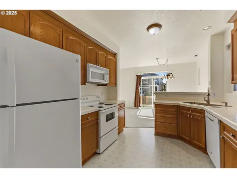 20372 SW Verona Court Beaverton OR 97003