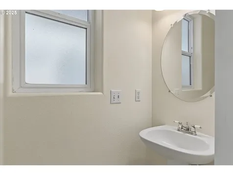 20372 SW Verona Court Beaverton OR 97003