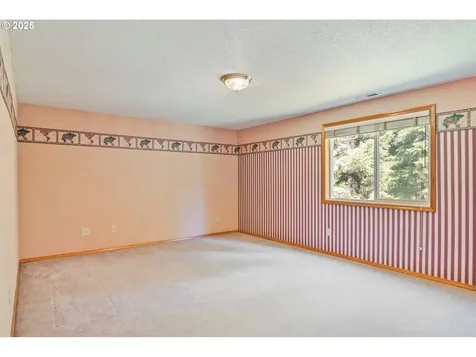 230 S Maple Hill Road Kelso WA 98626