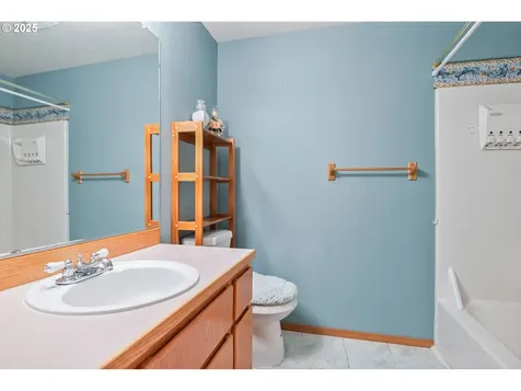 230 S Maple Hill Road Kelso WA 98626