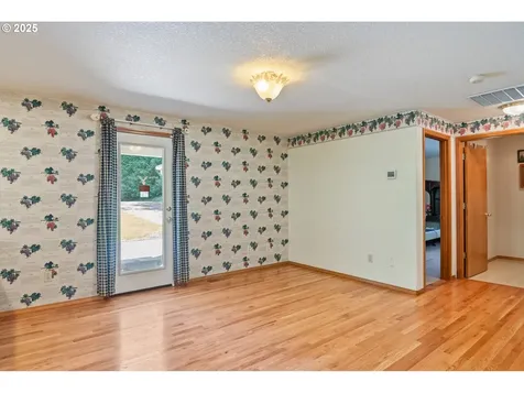 230 S Maple Hill Road Kelso WA 98626