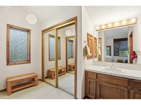 23905 Butteville Road NE Aurora OR 97002