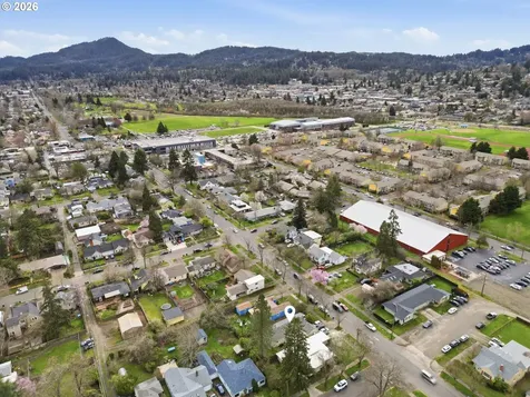 2121 Hilyard Street Eugene OR 97405