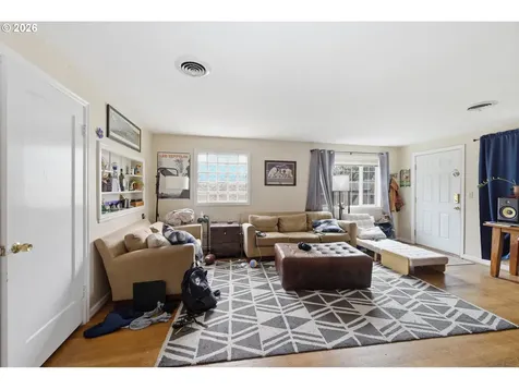 2121 Hilyard Street Eugene OR 97405