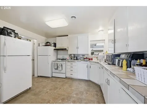 2121 Hilyard Street Eugene OR 97405