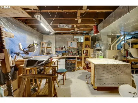 5804 SE Lafayette Street Portland OR 97206