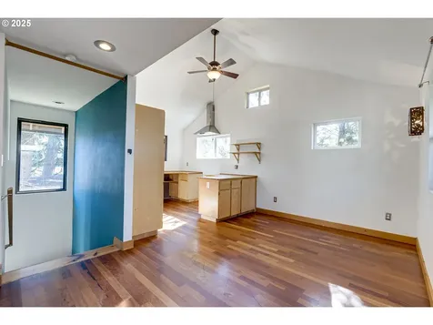 5804 SE Lafayette Street Portland OR 97206