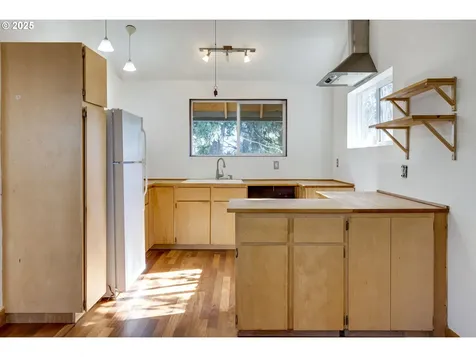 5804 SE Lafayette Street Portland OR 97206