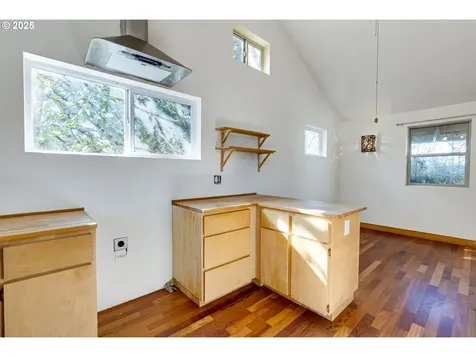 5804 SE Lafayette Street Portland OR 97206