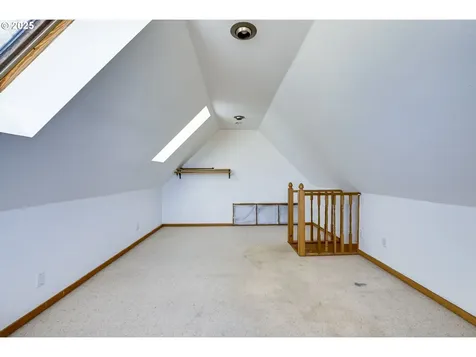 5804 SE Lafayette Street Portland OR 97206