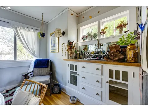 5804 SE Lafayette Street Portland OR 97206