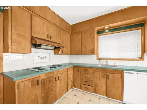 1911 SE 42nd Avenue Portland OR 97215