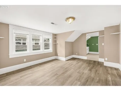 1911 SE 42nd Avenue Portland OR 97215