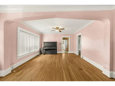 1911 SE 42nd Avenue Portland OR 97215