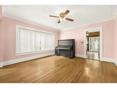 1911 SE 42nd Avenue Portland OR 97215