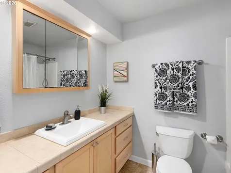 2155 NE Weidler Street Portland OR 97232