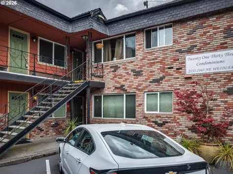 2155 NE Weidler Street Portland OR 97232