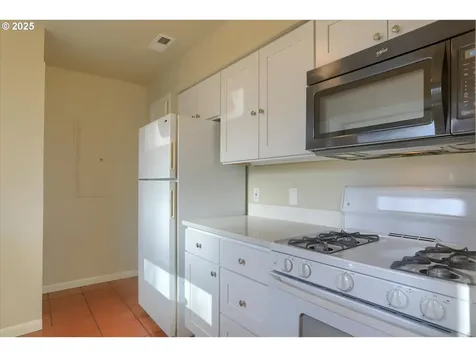 7310 NE Prescott Street Portland OR 97218
