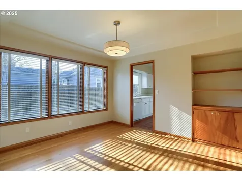 7310 NE Prescott Street Portland OR 97218