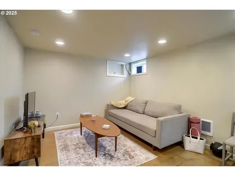 7310 NE Prescott Street Portland OR 97218