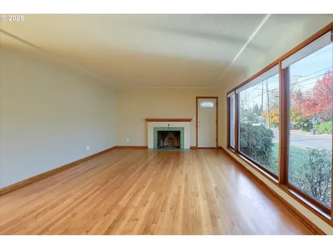 7310 NE Prescott Street Portland OR 97218