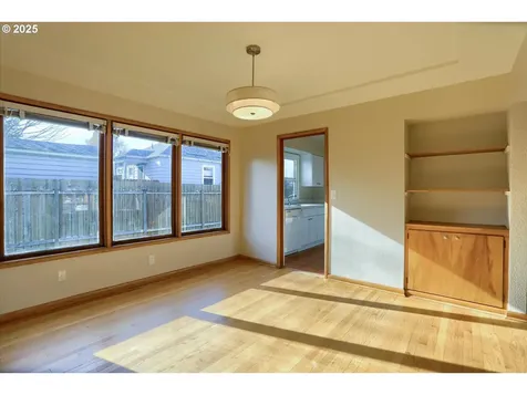 7310 NE Prescott Street Portland OR 97218