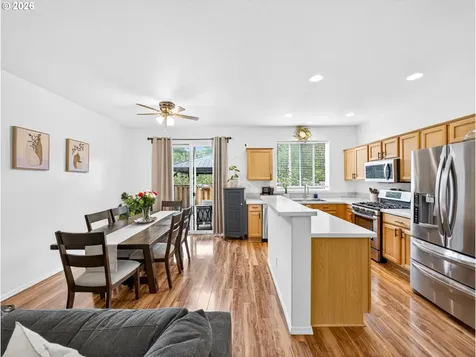 3572 SE Pinewood Avenue Hillsboro OR 97123