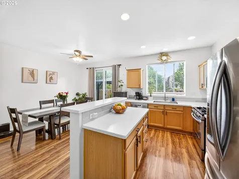 3572 SE Pinewood Avenue Hillsboro OR 97123