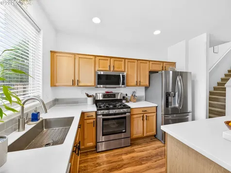 3572 SE Pinewood Avenue Hillsboro OR 97123