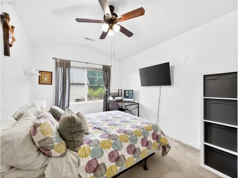 3572 SE Pinewood Avenue Hillsboro OR 97123