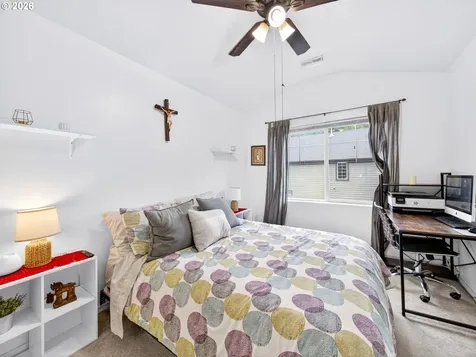 3572 SE Pinewood Avenue Hillsboro OR 97123
