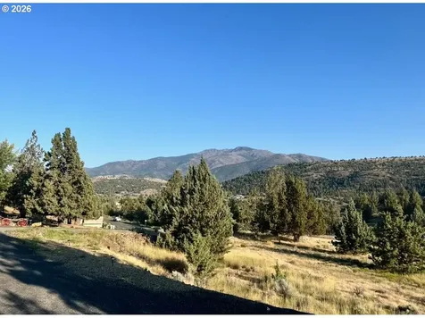 120 Valley View Drive John Day OR 97845