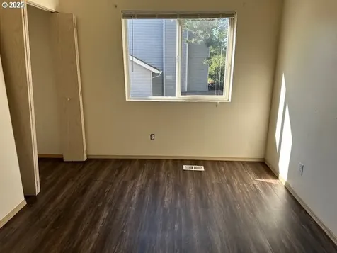 1392 SW Berryessa Place Troutdale OR 97060