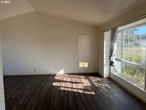 1392 SW Berryessa Place Troutdale OR 97060