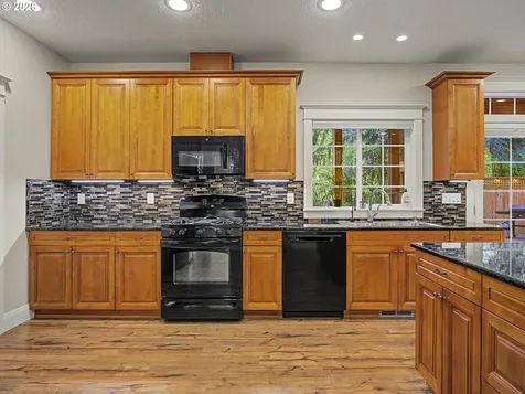 64100 E Relton Lane Brightwood OR 97011
