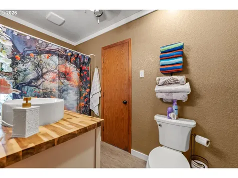 796 W Pilger Street Roseburg OR 97471