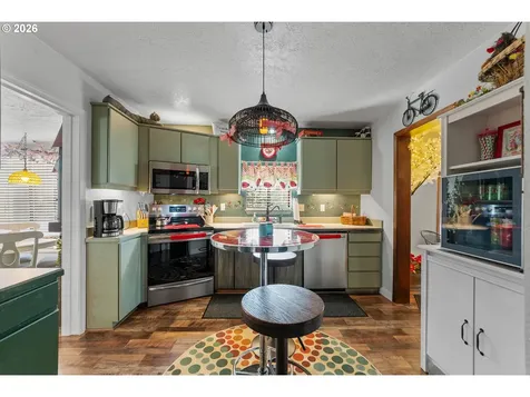 796 W Pilger Street Roseburg OR 97471