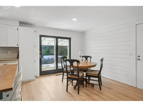 14990 SW Carolwood Drive Beaverton OR 97007