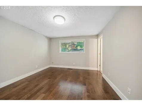 14990 SW Carolwood Drive Beaverton OR 97007