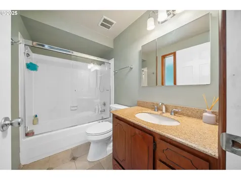 14990 SW Carolwood Drive Beaverton OR 97007