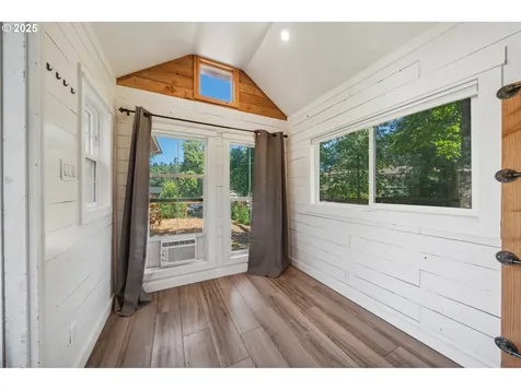 14990 SW Carolwood Drive Beaverton OR 97007